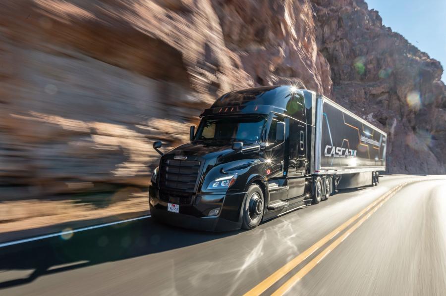  Freightliner Cascadia Raised Roof 2019 года  (фото 3 из 11)